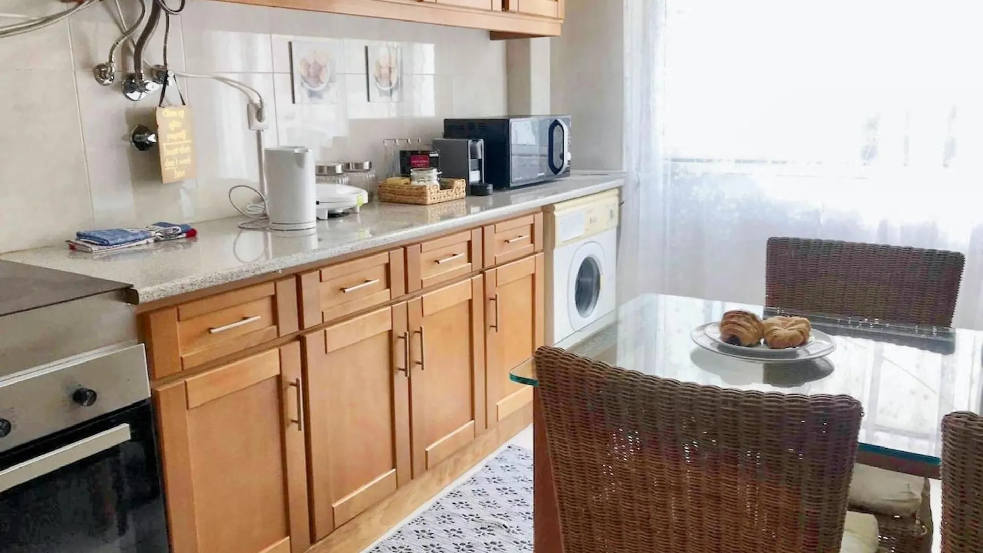 Comfortable Apartment With Balcony And Sea View In Lisbon 50 M² 葡萄牙